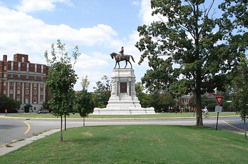 robert e lee statue. General Robert E. Lee#39;s statue